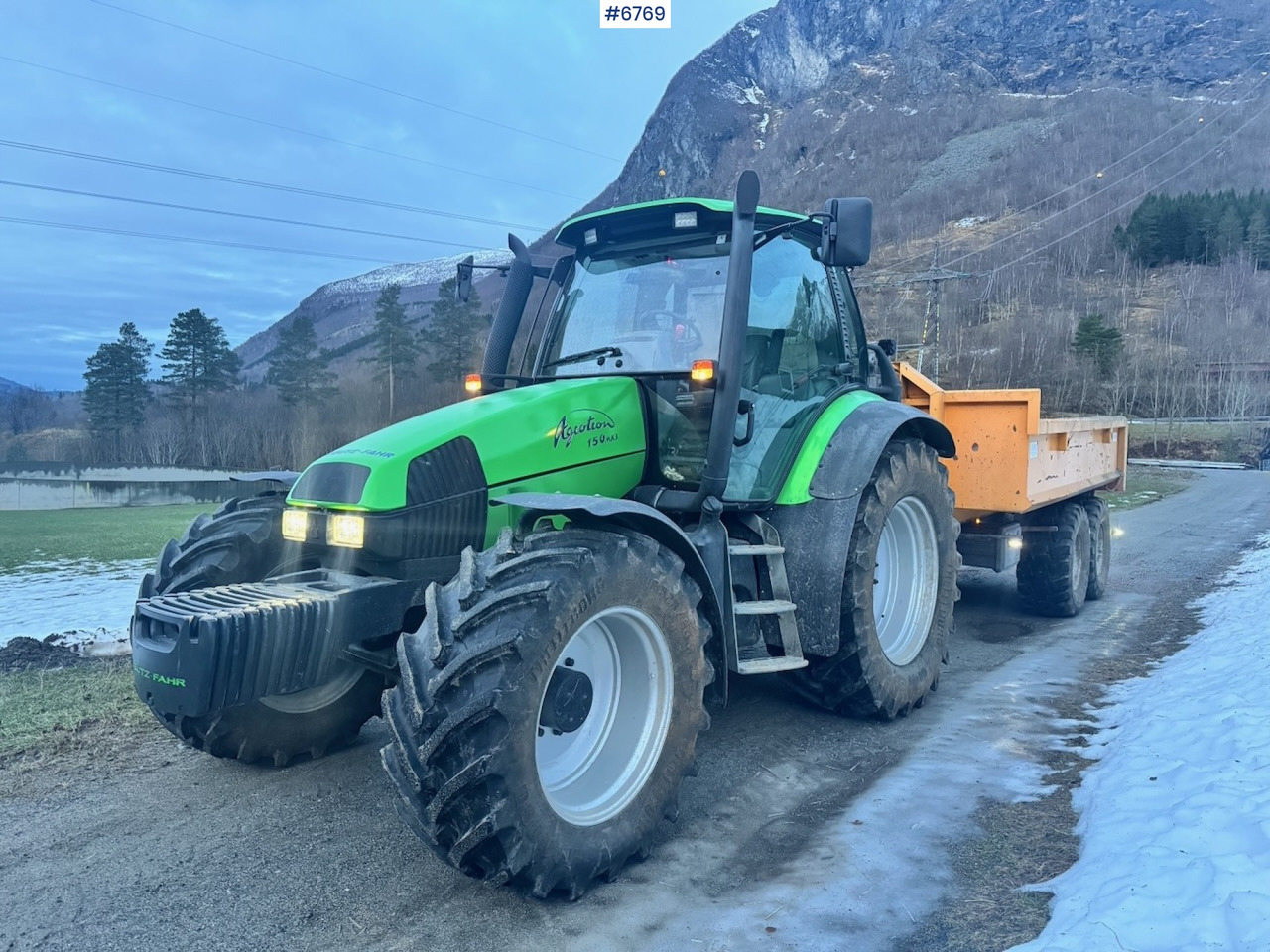 2003 Deutz Fahr Agrotron 150 with front weight - Τρακτέρ: φωτογραφία 1 2003 Deutz Fahr Agrotron 150 with front weight - Τρακτέρ: φωτογραφία 1