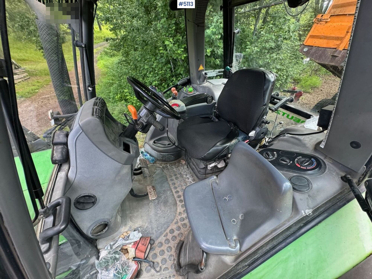 Τρακτέρ 2004 Deutz-Fahr Agrotron TTV 1130 w/ front loader: φωτογραφία 15