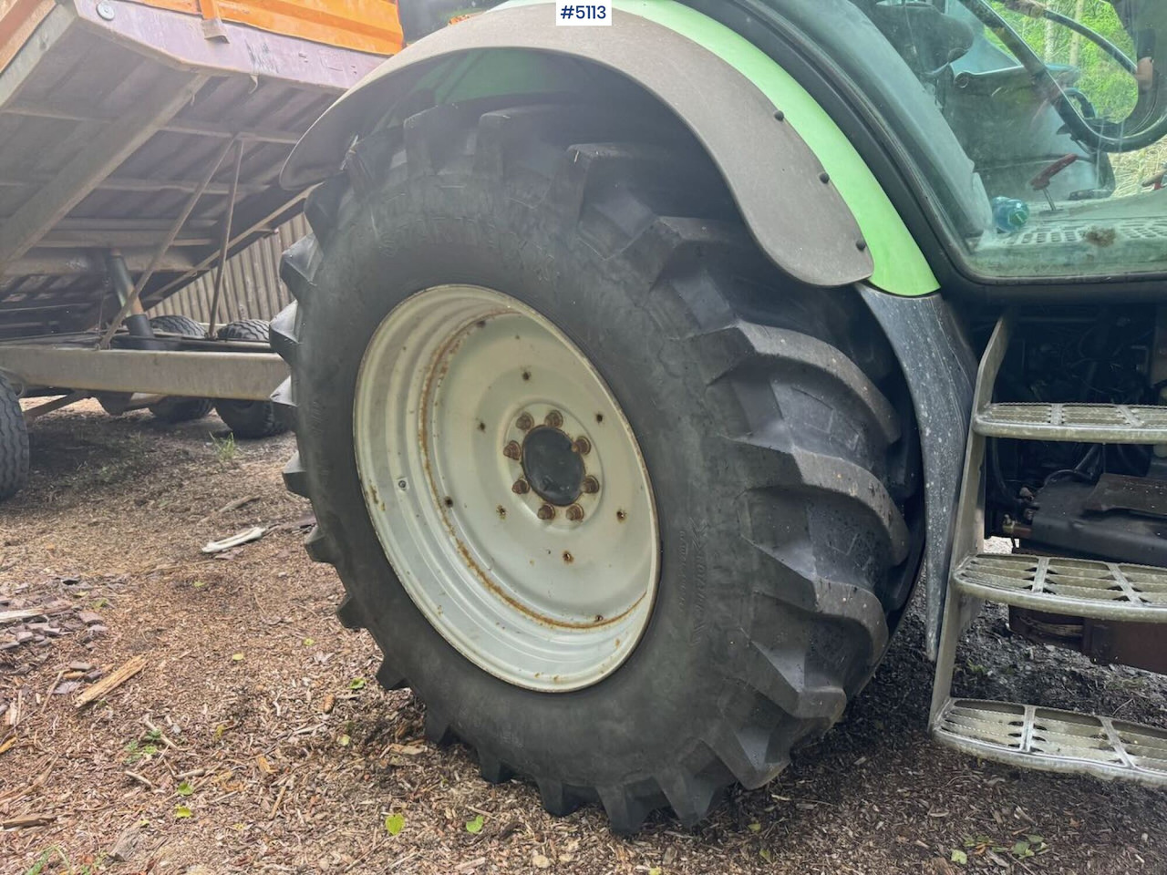 Τρακτέρ 2004 Deutz-Fahr Agrotron TTV 1130 w/ front loader: φωτογραφία 33