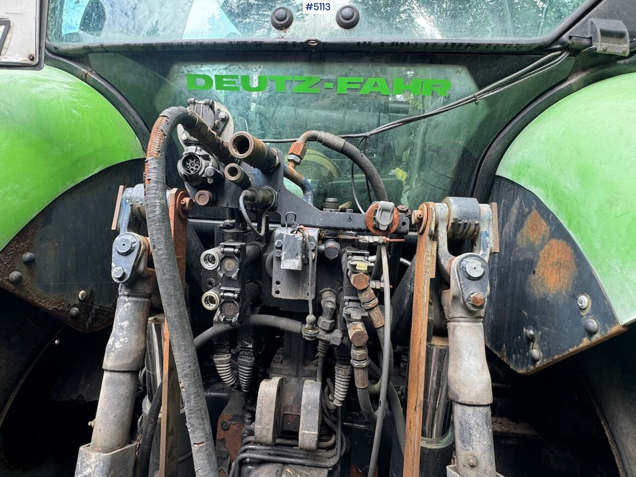 Τρακτέρ 2004 Deutz-Fahr Agrotron TTV 1130 w/ front loader: φωτογραφία 29