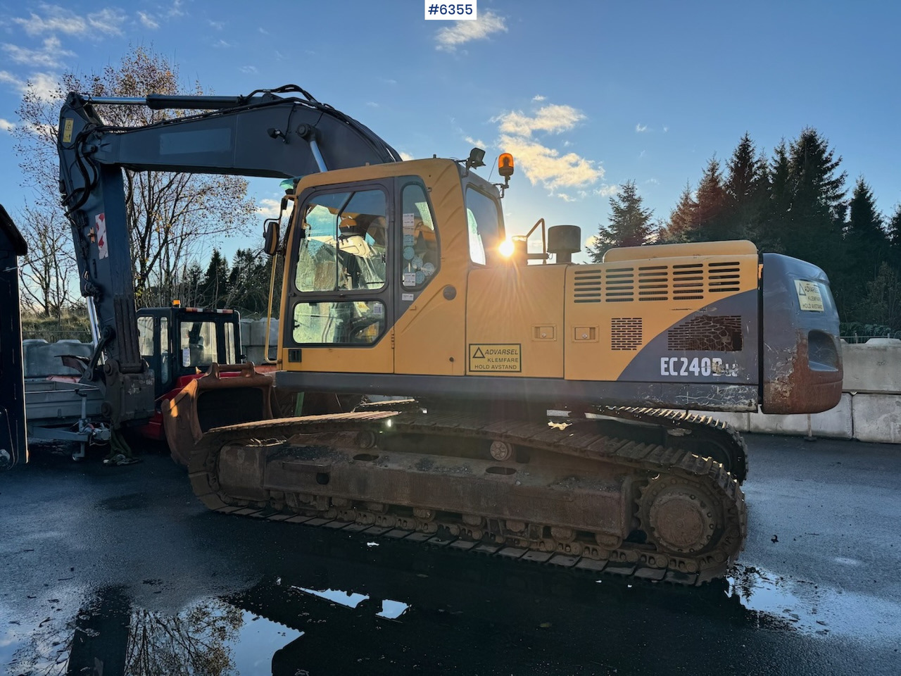 2007 Volvo EC 240 B NLC m/ 3 skuffer. - Εκσκαφέας: φωτογραφία 1 2007 Volvo EC 240 B NLC m/ 3 skuffer. - Εκσκαφέας: φωτογραφία 1