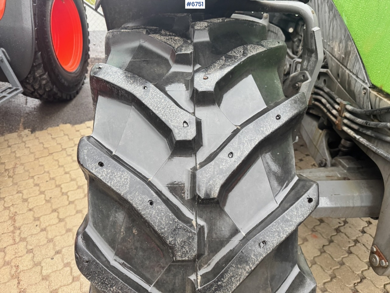 Τρακτέρ 2019 Fendt 313 Vario w/ Front hydraulics and 2 sets of tires.: φωτογραφία 12