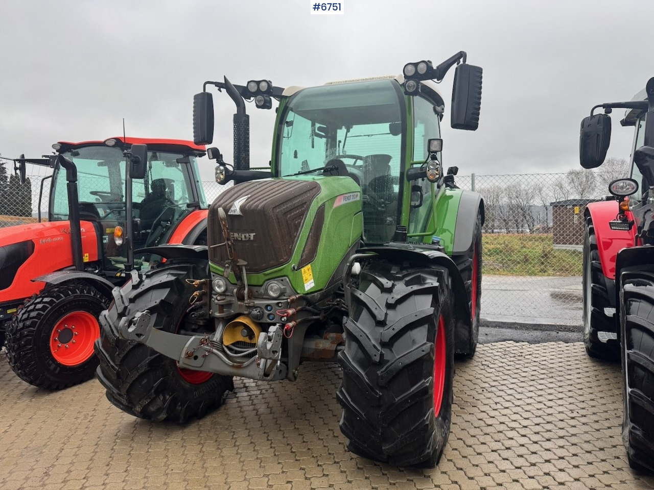 2019 Fendt 313 Vario w/ Front hydraulics and 2 sets of tires. - Τρακτέρ: φωτογραφία 4 2019 Fendt 313 Vario w/ Front hydraulics and 2 sets of tires. - Τρακτέρ: φωτογραφία 4