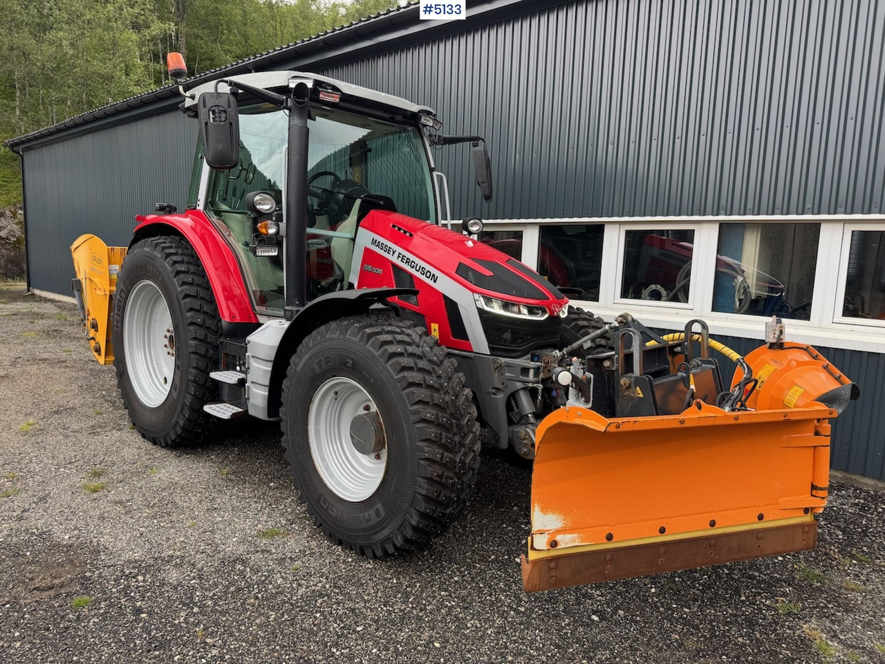 2022 Massey Ferguson 5S.105 w/front hydraulics and plowing rig - Τρακτέρ: φωτογραφία 1 2022 Massey Ferguson 5S.105 w/front hydraulics and plowing rig - Τρακτέρ: φωτογραφία 1