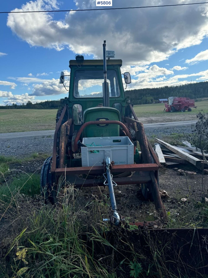John Deere 2130 - Τρακτέρ: φωτογραφία 5 John Deere 2130 - Τρακτέρ: φωτογραφία 5