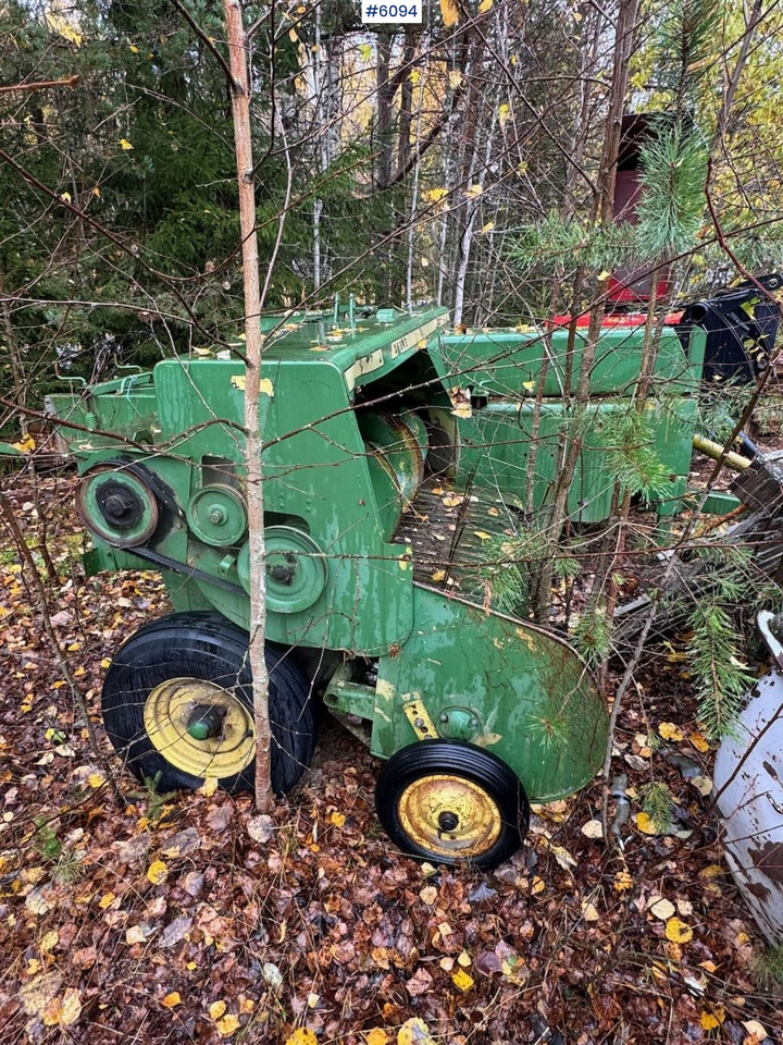 John Deere 332 - Σανού και κτηνοτροφικά μηχανήματα: φωτογραφία 4 John Deere 332 - Σανού και κτηνοτροφικά μηχανήματα: φωτογραφία 4