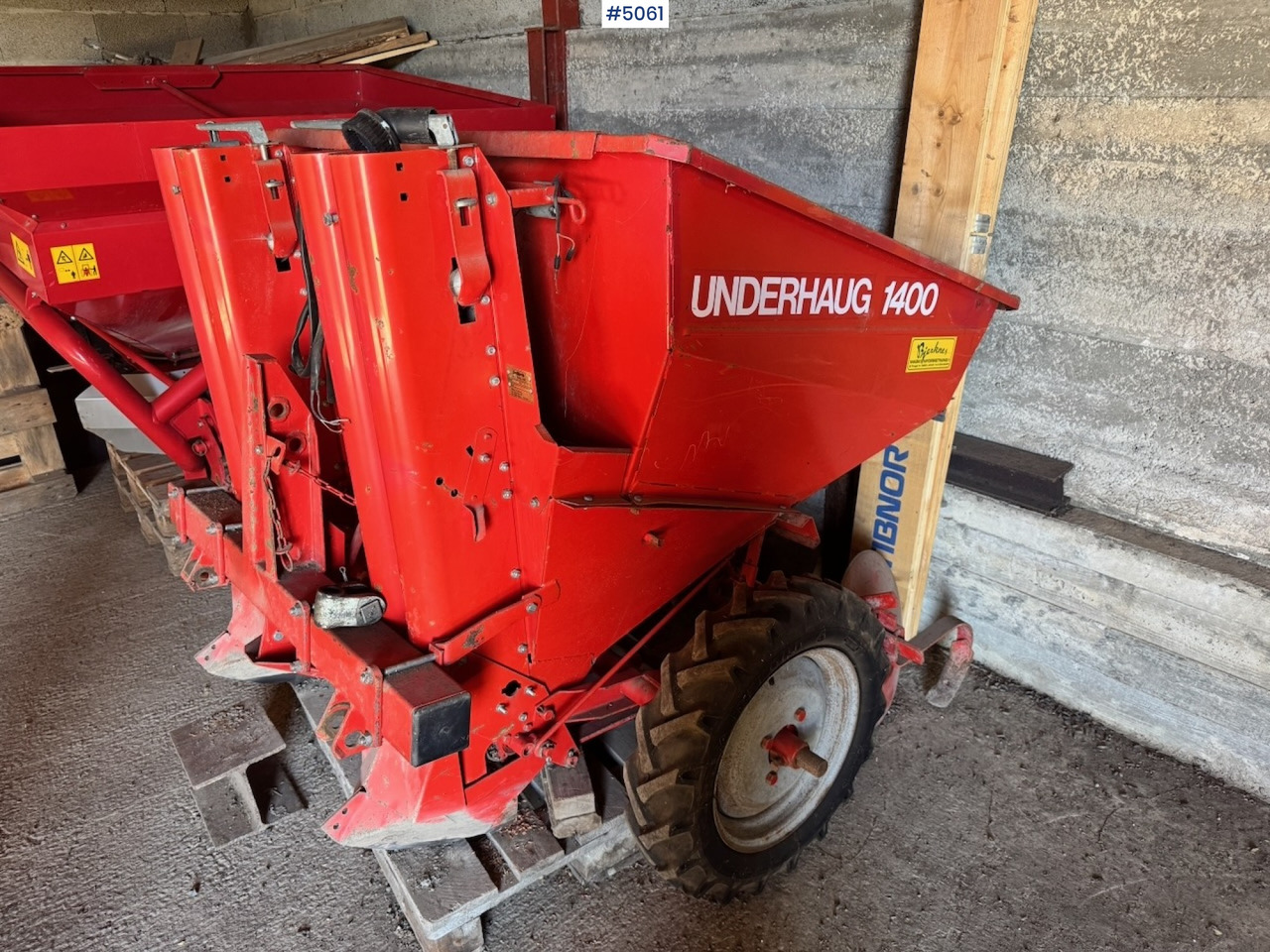 Kverneland Underhaug 1400 Potato picker - Μηχανή οργώματος: φωτογραφία 1 Kverneland Underhaug 1400 Potato picker - Μηχανή οργώματος: φωτογραφία 1