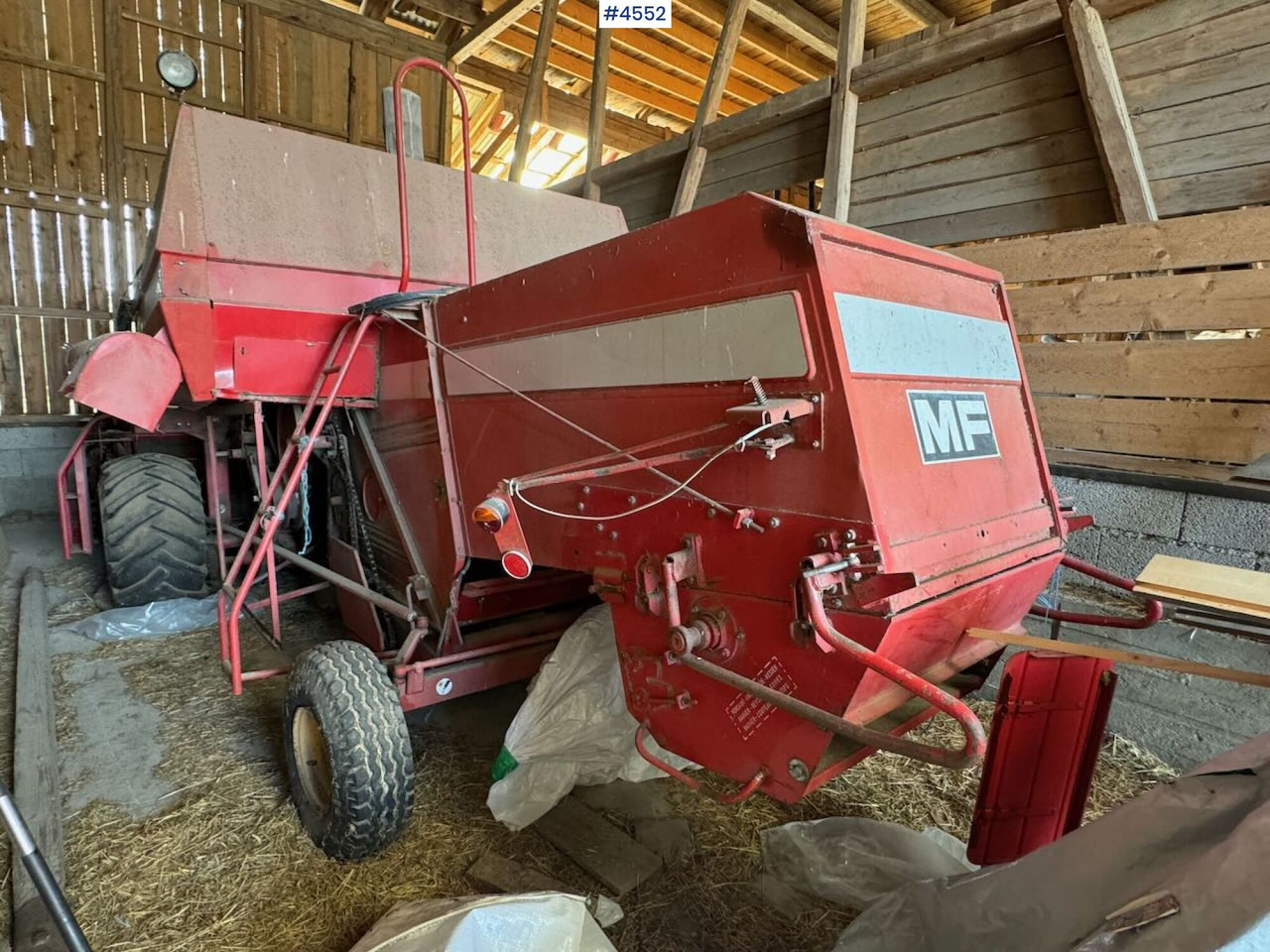 Massey Ferguson 206 thresher - Θεριζοαλωνιστική μηχανή: φωτογραφία 4 Massey Ferguson 206 thresher - Θεριζοαλωνιστική μηχανή: φωτογραφία 4