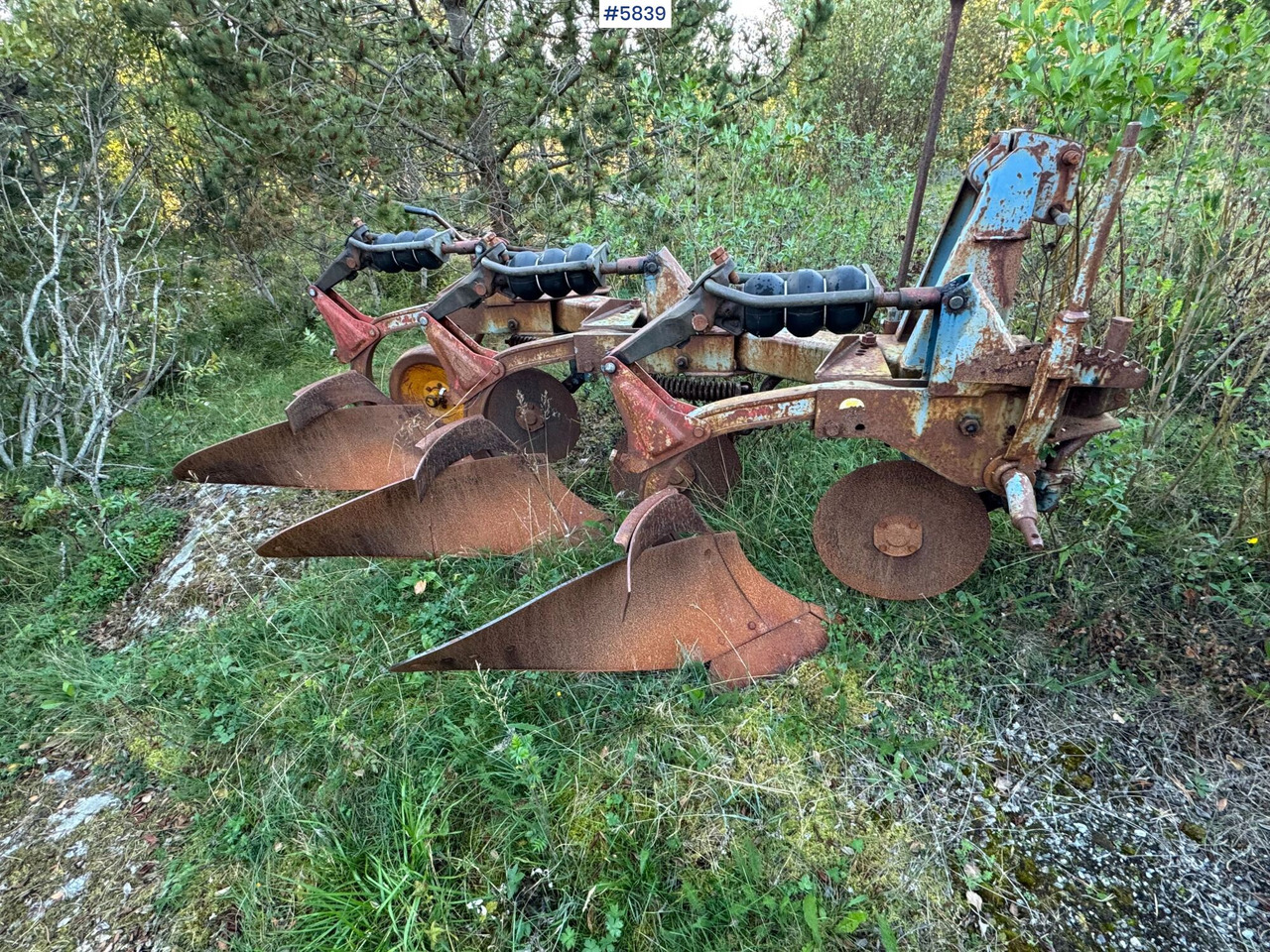 Øverum 3-furrow plow - Μηχανή οργώματος: φωτογραφία 1 Øverum 3-furrow plow - Μηχανή οργώματος: φωτογραφία 1