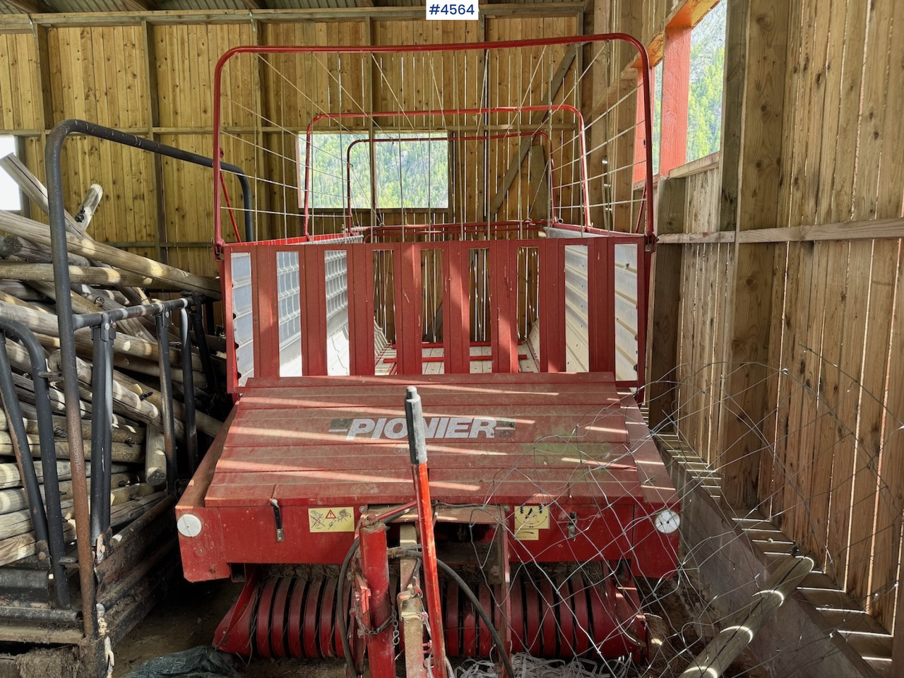 Sip Pioneer 20 N Loader - Σανού και κτηνοτροφικά μηχανήματα: φωτογραφία 2 Sip Pioneer 20 N Loader - Σανού και κτηνοτροφικά μηχανήματα: φωτογραφία 2