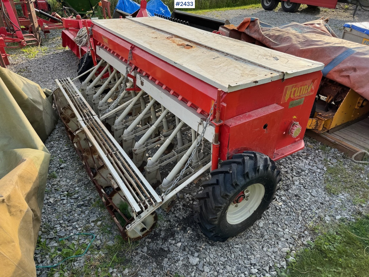 Tume Seeding machine - Σπαρτική μηχανή: φωτογραφία 2 Tume Seeding machine - Σπαρτική μηχανή: φωτογραφία 2