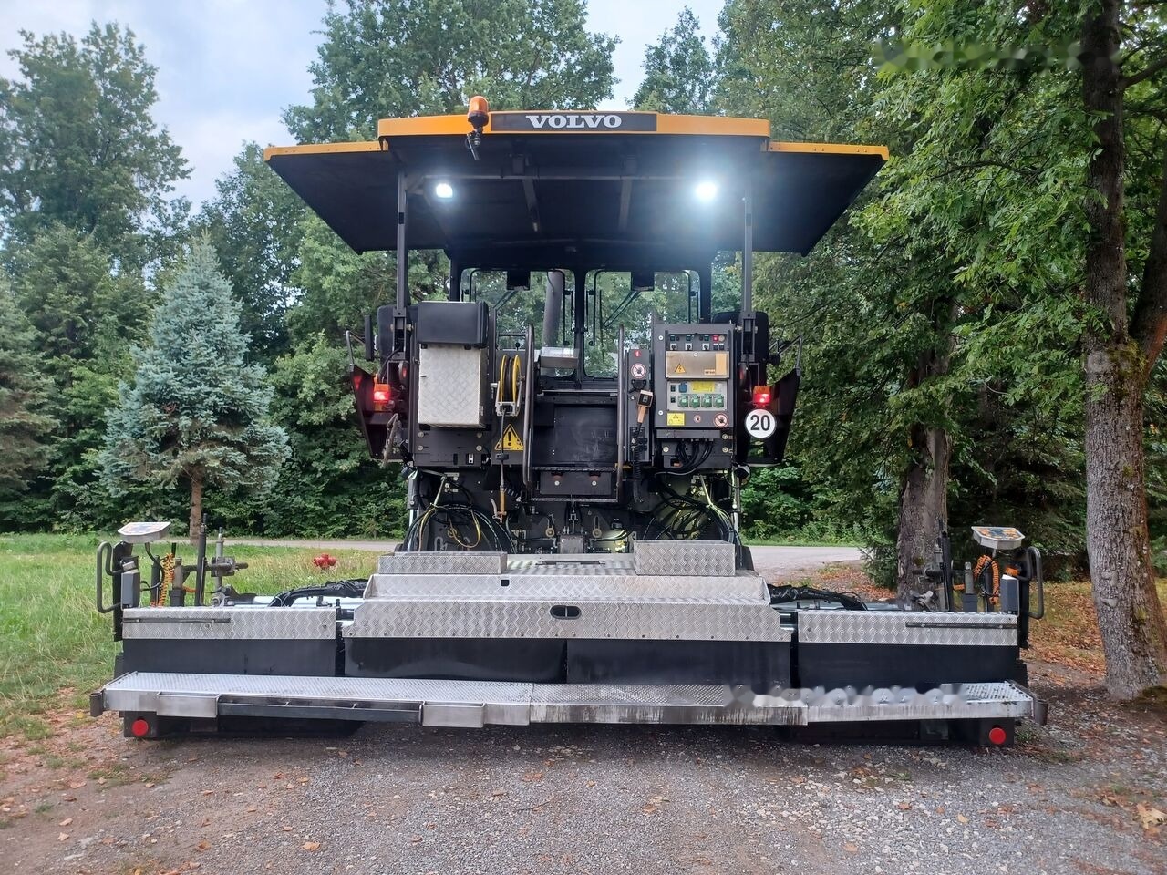 Volvo-ABG P6870C - Διαστρωτήρας ασφάλτου: φωτογραφία 2 Volvo-ABG P6870C - Διαστρωτήρας ασφάλτου: φωτογραφία 2