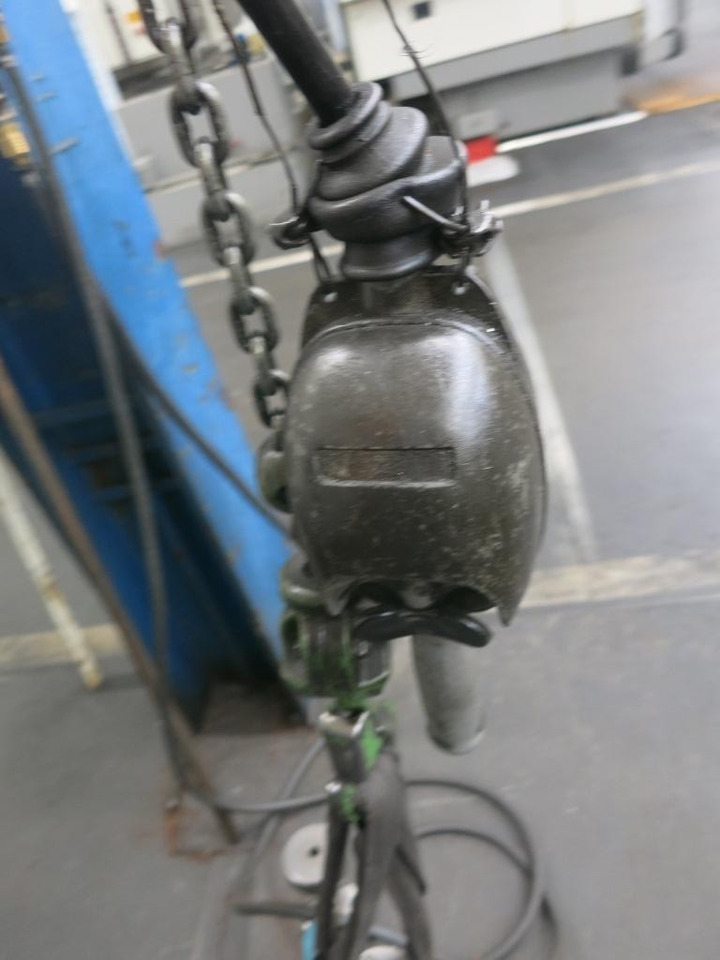 Stahl 250 kg - Γερανός: φωτογραφία 4 Stahl 250 kg - Γερανός: φωτογραφία 4