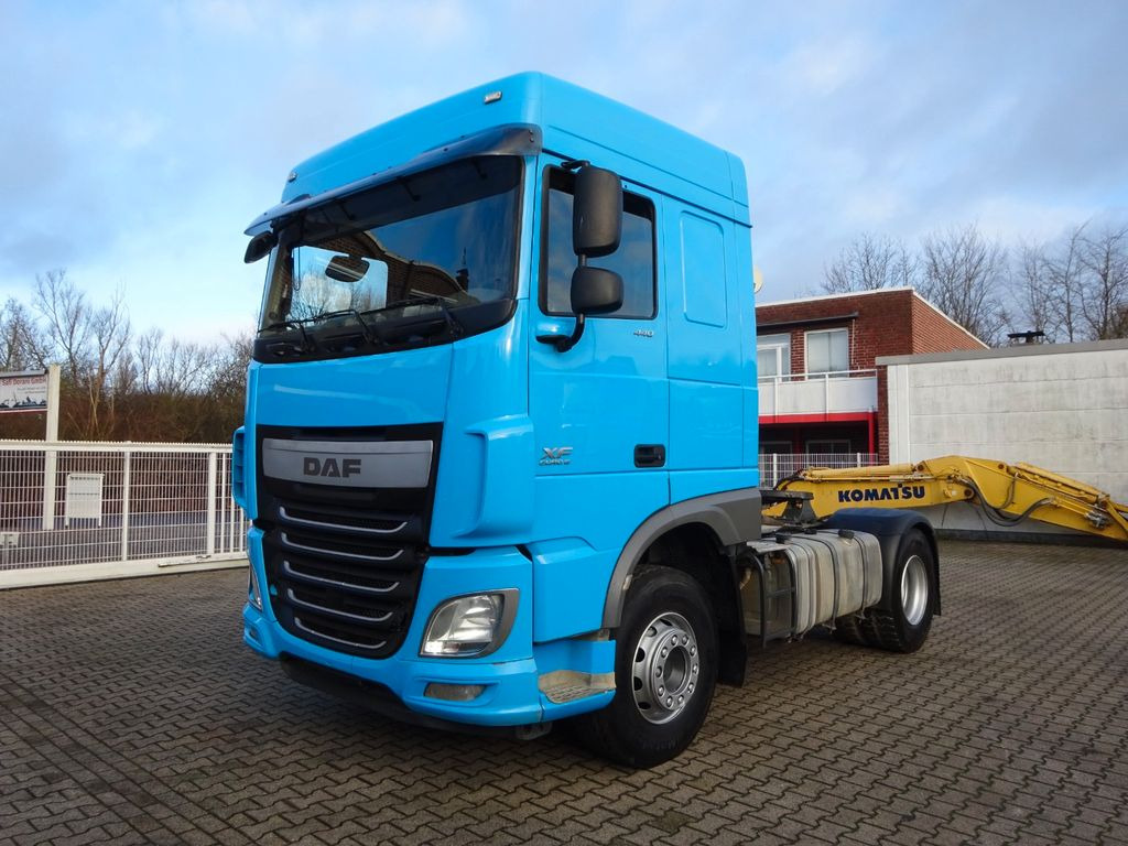 DAF XF 440 + Hydrl. Pumpe 4x2 - Τράκτορας: φωτογραφία 2 DAF XF 440 + Hydrl. Pumpe 4x2 - Τράκτορας: φωτογραφία 2
