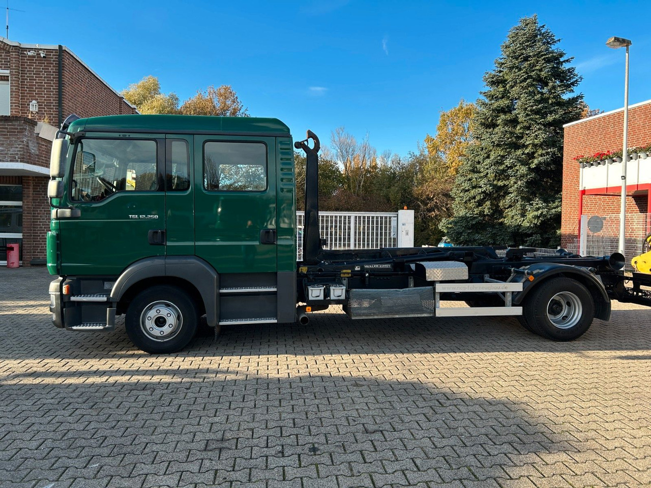 MAN 12.250 Doppelkabine Abroller - Φορτηγό φόρτωσης γάντζου: φωτογραφία 2 MAN 12.250 Doppelkabine Abroller - Φορτηγό φόρτωσης γάντζου: φωτογραφία 2