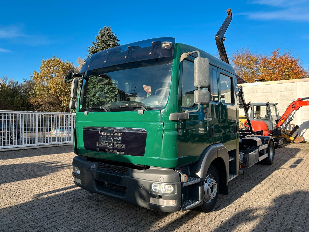 MAN 12.250 Doppelkabine Abroller - Φορτηγό φόρτωσης γάντζου: φωτογραφία 3 MAN 12.250 Doppelkabine Abroller - Φορτηγό φόρτωσης γάντζου: φωτογραφία 3