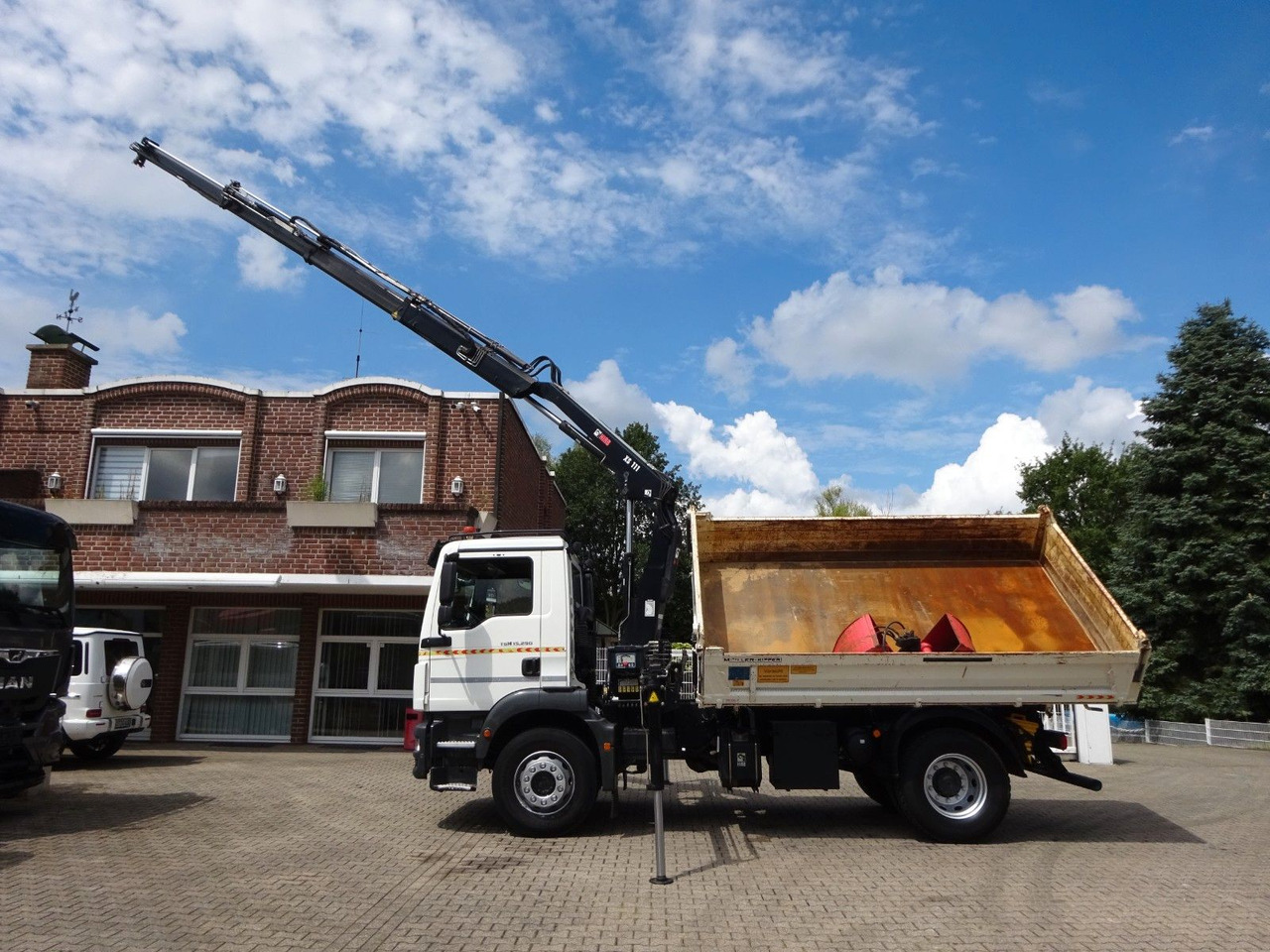 MAN 15.290 TGM 3Skipper + HIAB 111-B3 HIDUO Kran 4x2 - Φορτηγό ανατρεπόμενο, Φορτηγό με γερανό: φωτογραφία 1 MAN 15.290 TGM 3Skipper + HIAB 111-B3 HIDUO Kran 4x2 - Φορτηγό ανατρεπόμενο, Φορτηγό με γερανό: φωτογραφία 1