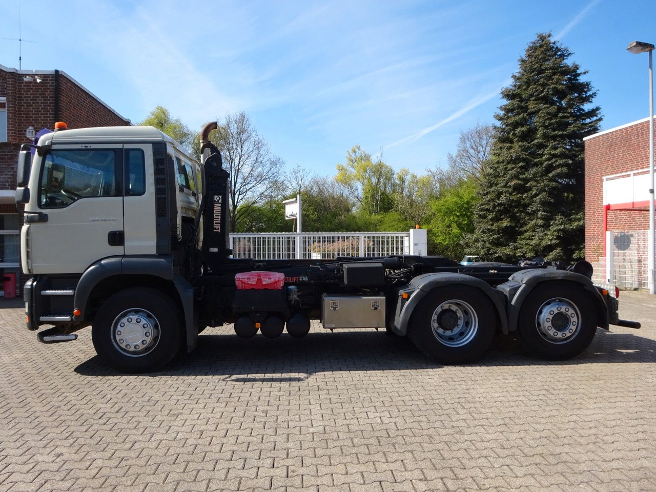 MAN 26.310 TGA Knickbarer Haken mit Lift+Lenkachse - Φορτηγό φόρτωσης γάντζου: φωτογραφία 4 MAN 26.310 TGA Knickbarer Haken mit Lift+Lenkachse - Φορτηγό φόρτωσης γάντζου: φωτογραφία 4