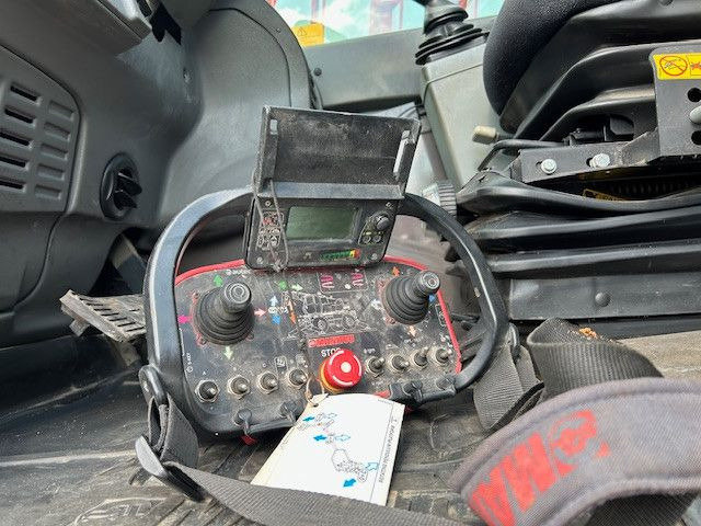 Manitou Teleskoplader MRT 2470+ Privilege 772691 Rot - Τηλεσκοπικός φορτωτής: φωτογραφία 4 Manitou Teleskoplader MRT 2470+ Privilege 772691 Rot - Τηλεσκοπικός φορτωτής: φωτογραφία 4