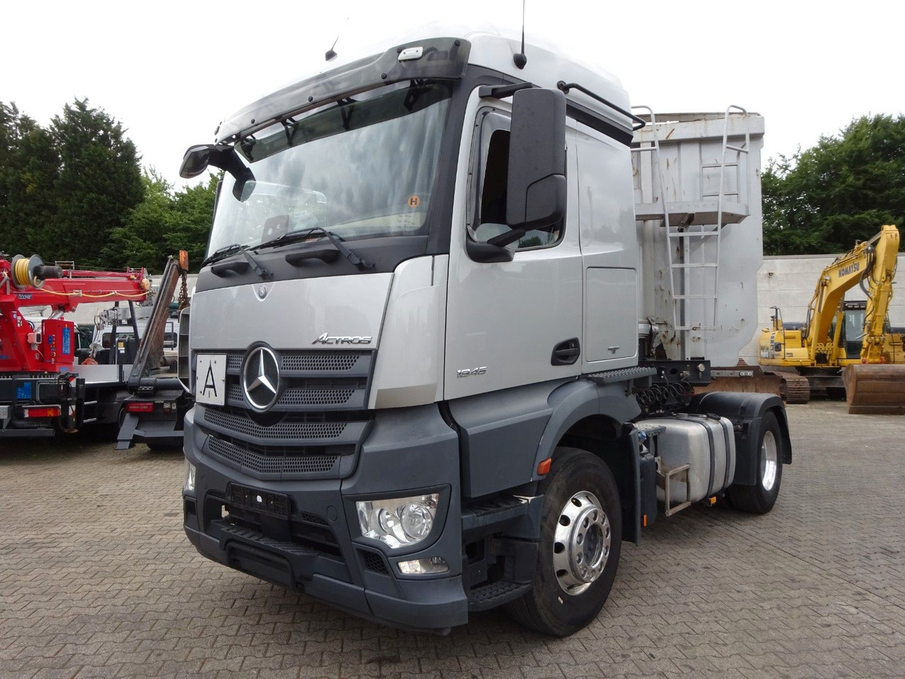 Mercedes-Benz 1845 Actros SZM mit Hydraulik Pumpe 4x2 - Τράκτορας: φωτογραφία 1 Mercedes-Benz 1845 Actros SZM mit Hydraulik Pumpe 4x2 - Τράκτορας: φωτογραφία 1