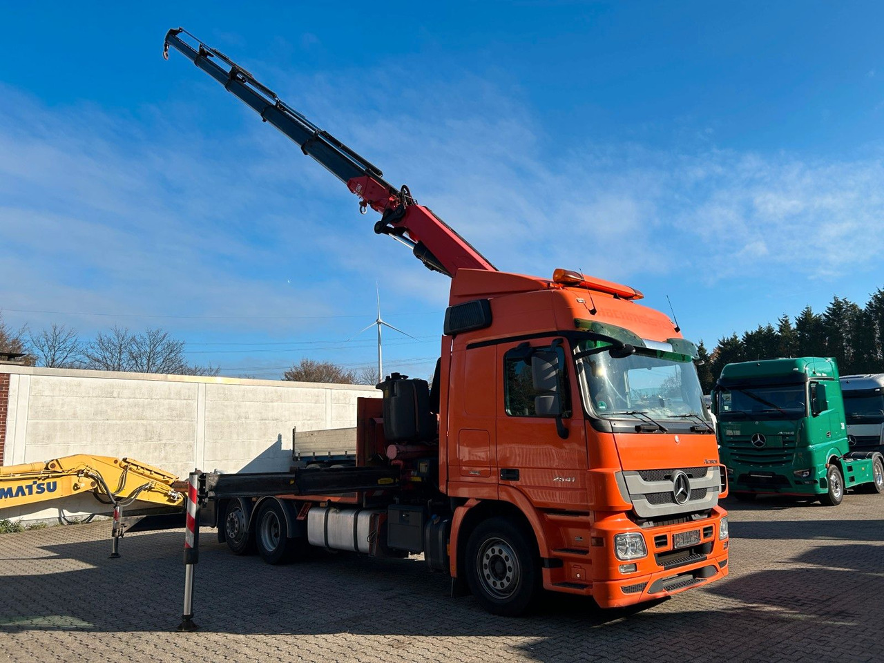 Mercedes-Benz 2541 Actros Plattform + FASSI Kran 6X2 - Φορτηγό με γερανό: φωτογραφία 4 Mercedes-Benz 2541 Actros Plattform + FASSI Kran 6X2 - Φορτηγό με γερανό: φωτογραφία 4