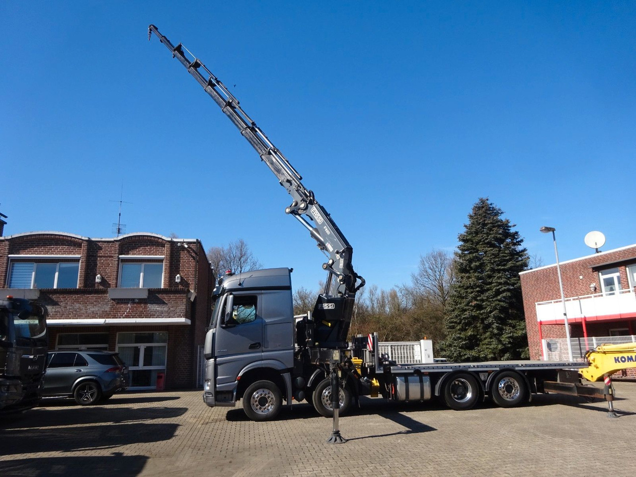 Mercedes-Benz 3453 Plattform + Fassi F820 Kran 8x2 Mercedes-Benz 3453 FASSI F820 Kran 8x Hydr. Ausschub - Φορτηγό με γερανό, Φορτηγό με ανοιχτή καρότσα: φωτογραφία 2 Mercedes-Benz 3453 Plattform + Fassi F820 Kran 8x2 Mercedes-Benz 3453 FASSI F820 Kran 8x Hydr. Ausschub - Φορτηγό με γερανό, Φορτηγό με ανοιχτή καρότσα: φωτογραφία 2