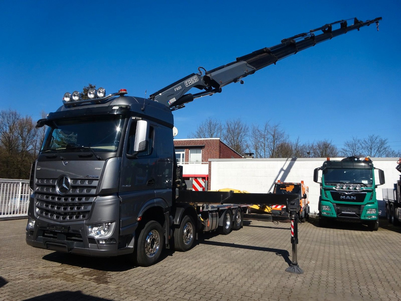 Mercedes-Benz 3453 Plattform + Fassi F820 Kran 8x2 Mercedes-Benz 3453 FASSI F820 Kran 8x Hydr. Ausschub - Φορτηγό με γερανό, Φορτηγό με ανοιχτή καρότσα: φωτογραφία 1 Mercedes-Benz 3453 Plattform + Fassi F820 Kran 8x2 Mercedes-Benz 3453 FASSI F820 Kran 8x Hydr. Ausschub - Φορτηγό με γερανό, Φορτηγό με ανοιχτή καρότσα: φωτογραφία 1