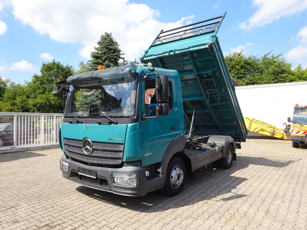 Mercedes-Benz 823 Atego MEILLER 3Skipper 4x2 - Όχημα με ανατρεπομενη καροτσα: φωτογραφία 1 Mercedes-Benz 823 Atego MEILLER 3Skipper 4x2 - Όχημα με ανατρεπομενη καροτσα: φωτογραφία 1