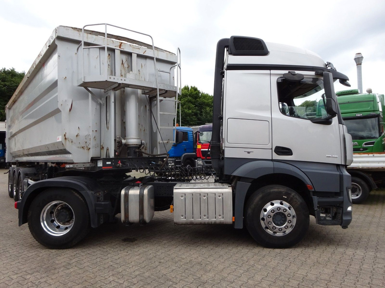 Mercedes-Benz 845 Actros SZM mit Hydraulik Pumpe 4x2 - Τράκτορας: φωτογραφία 5 Mercedes-Benz 845 Actros SZM mit Hydraulik Pumpe 4x2 - Τράκτορας: φωτογραφία 5