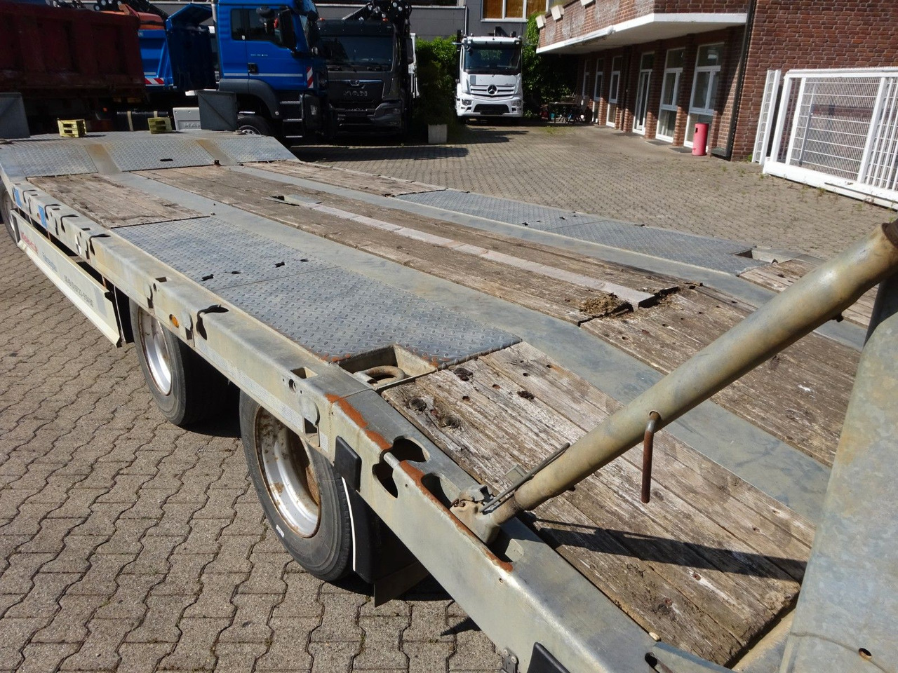 Ρυμούλκα με χαμηλό δάπεδο Möslein Tieflader Anhänger mit 3 Achsen und Rampen: φωτογραφία 9 Ρυμούλκα με χαμηλό δάπεδο Möslein Tieflader Anhänger mit 3 Achsen und Rampen: φωτογραφία 9