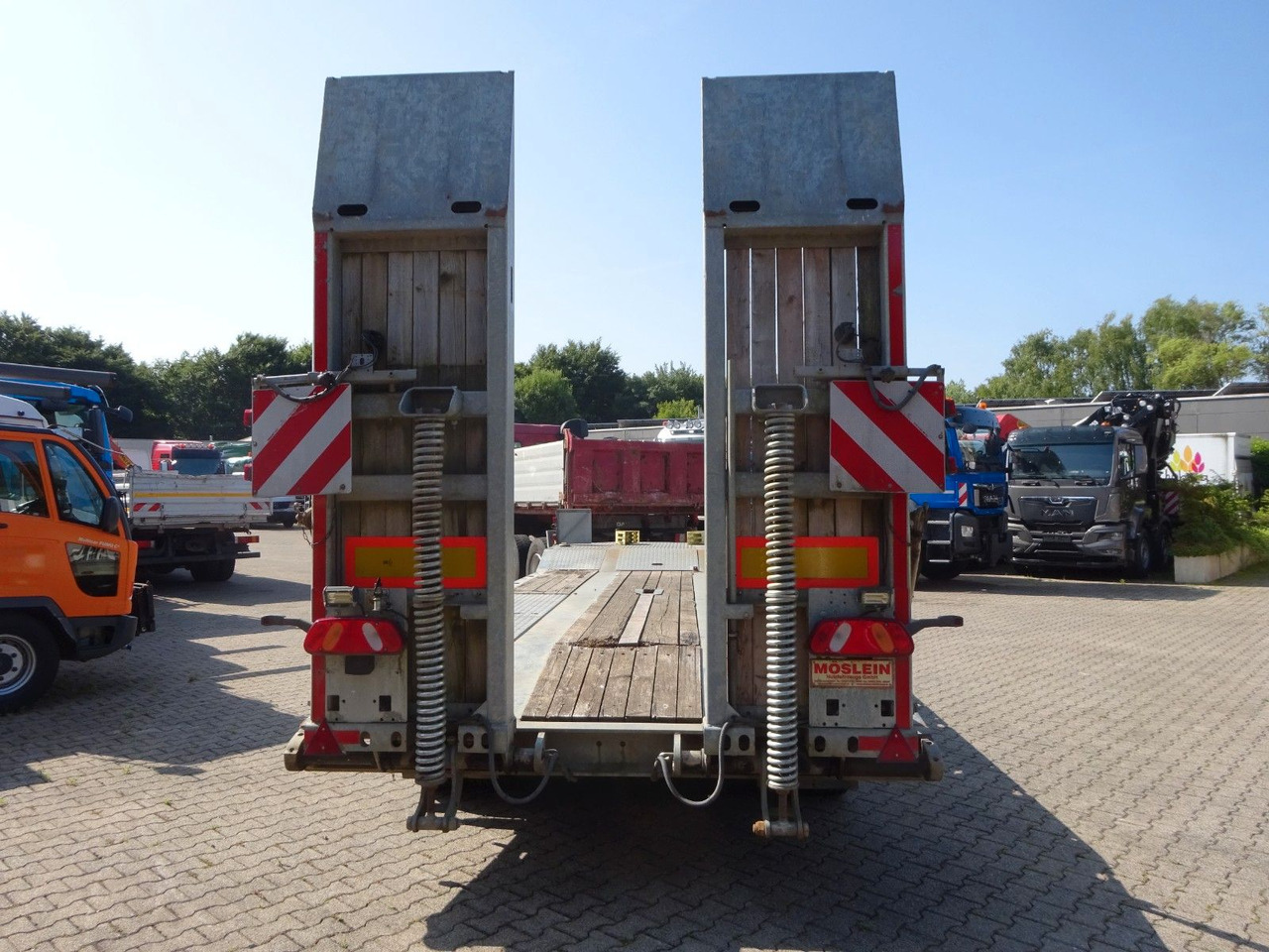 Ρυμούλκα με χαμηλό δάπεδο Möslein Tieflader Anhänger mit 3 Achsen und Rampen: φωτογραφία 6 Ρυμούλκα με χαμηλό δάπεδο Möslein Tieflader Anhänger mit 3 Achsen und Rampen: φωτογραφία 6