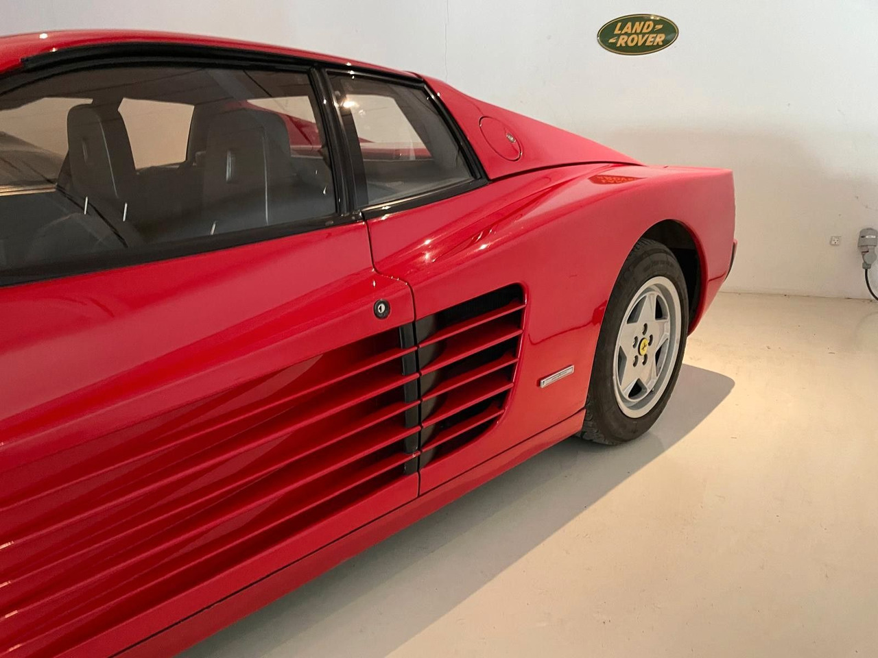 Ferrari Testarossa - Αυτοκίνητο: φωτογραφία 3 Ferrari Testarossa - Αυτοκίνητο: φωτογραφία 3