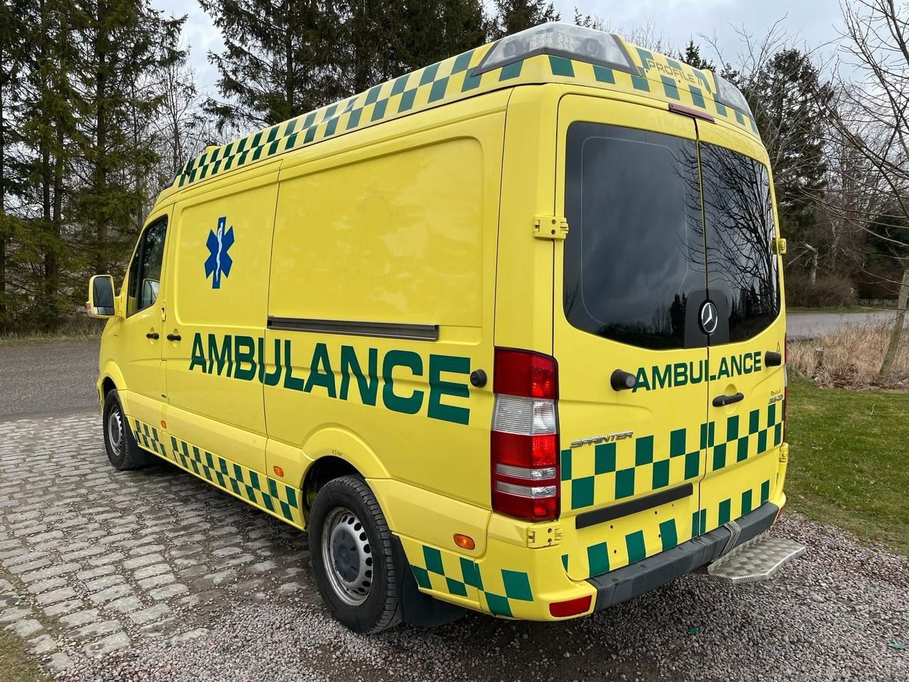 Mercedes-Benz Sprinter 316 CDI Aut *14 000 € netto - Ασθενοφόρο: φωτογραφία 3 Mercedes-Benz Sprinter 316 CDI Aut *14 000 € netto - Ασθενοφόρο: φωτογραφία 3