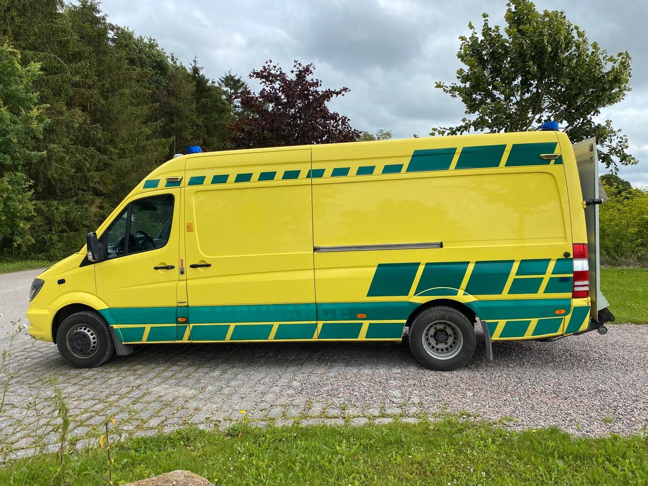 Mercedes-Benz Sprinter 519 CDI MAXI +Lift *20 000€ netto - Ασθενοφόρο: φωτογραφία 4 Mercedes-Benz Sprinter 519 CDI MAXI +Lift *20 000€ netto - Ασθενοφόρο: φωτογραφία 4
