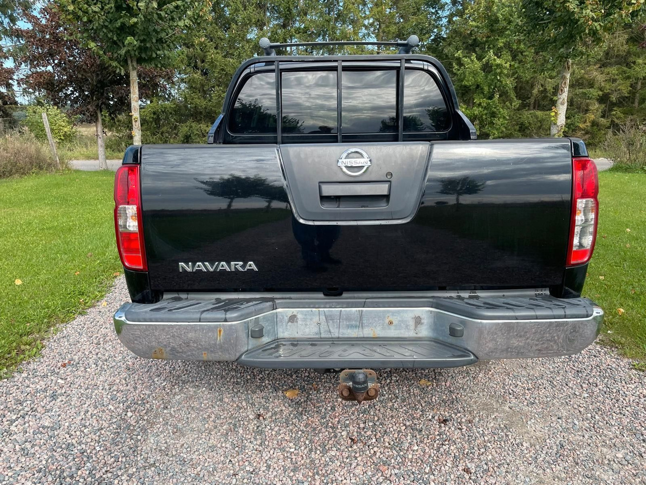 Nissan Navara Pickup Double Cab LE V6 4x4 LB - SUV: φωτογραφία 4 Nissan Navara Pickup Double Cab LE V6 4x4 LB - SUV: φωτογραφία 4