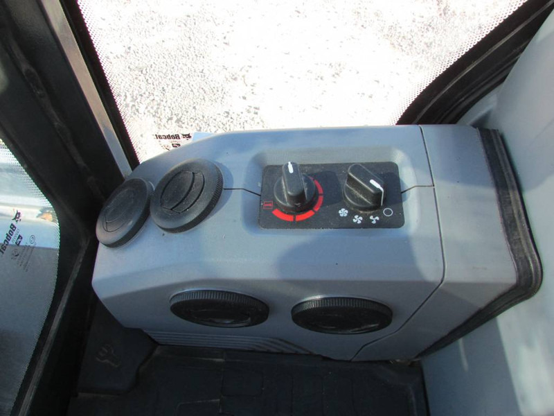Μίνι εκσκαφέας Bobcat E 19 + Anhänger Unsinn 3618-35-14: φωτογραφία 9