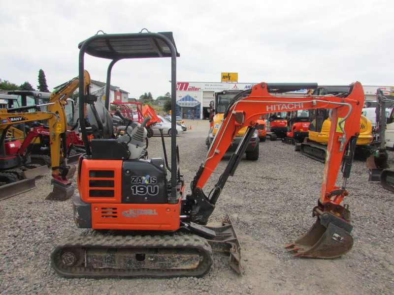 Hitachi ZX 19 U-5 Canopy Minibagger 14.000 EUR - Μίνι εκσκαφέας: φωτογραφία 3 Hitachi ZX 19 U-5 Canopy Minibagger 14.000 EUR - Μίνι εκσκαφέας: φωτογραφία 3