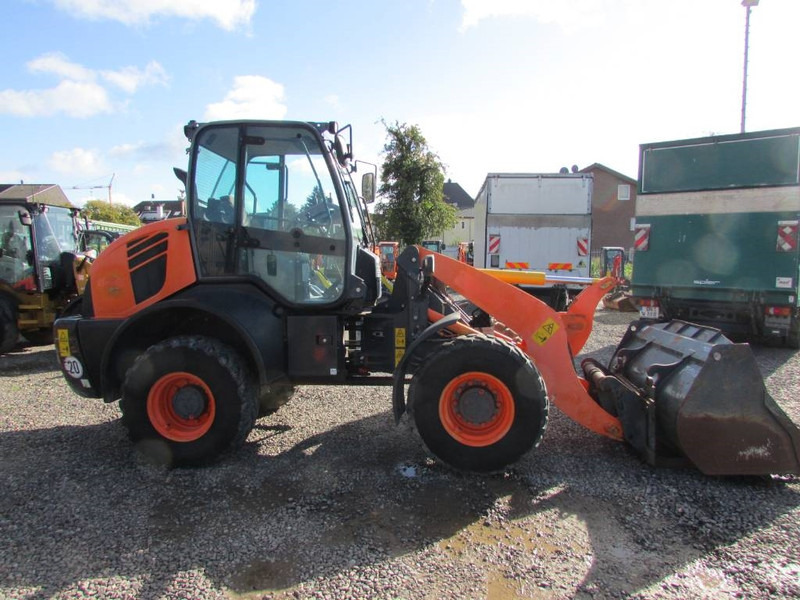 Komatsu WA 100 M-7 Radlader 28.000 EUR - Ελαστιχοφόρος φορτωτής: φωτογραφία 4 Komatsu WA 100 M-7 Radlader 28.000 EUR - Ελαστιχοφόρος φορτωτής: φωτογραφία 4