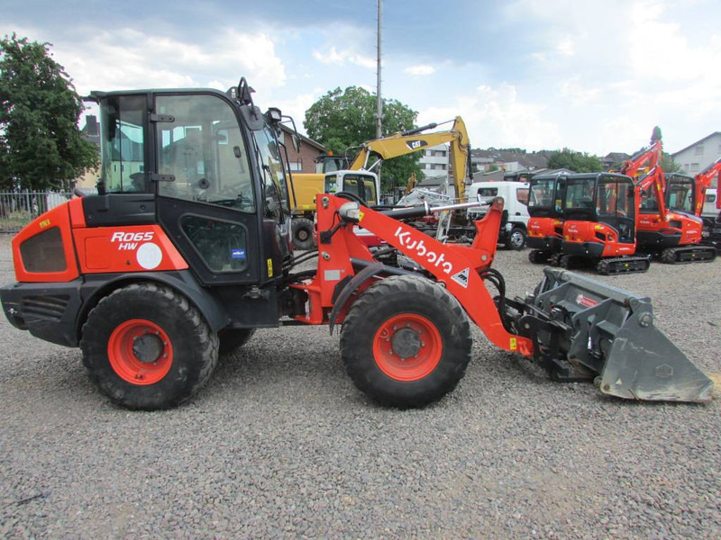 Kubota R 065 Radlader 32.500 EUR - Ελαστιχοφόρος φορτωτής: φωτογραφία 5 Kubota R 065 Radlader 32.500 EUR - Ελαστιχοφόρος φορτωτής: φωτογραφία 5