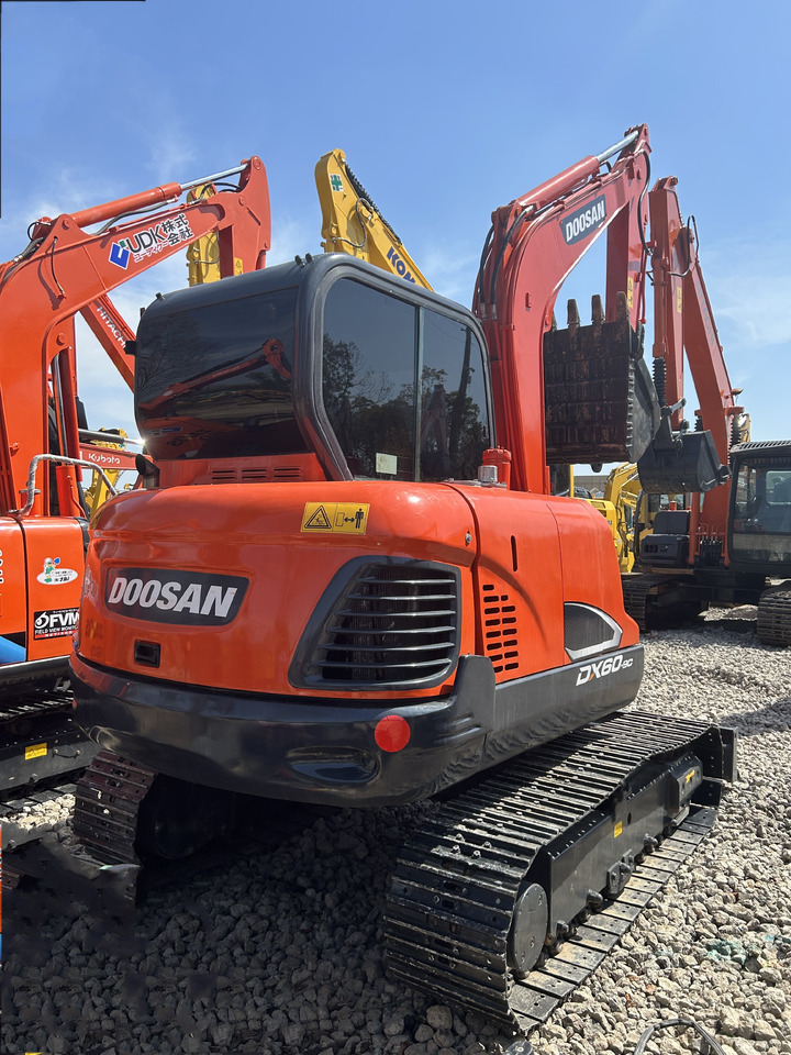 Doosan DX60 - Μίνι εκσκαφέας: φωτογραφία 5 Doosan DX60 - Μίνι εκσκαφέας: φωτογραφία 5