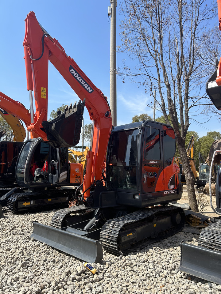 Doosan DX60 - Μίνι εκσκαφέας: φωτογραφία 3 Doosan DX60 - Μίνι εκσκαφέας: φωτογραφία 3