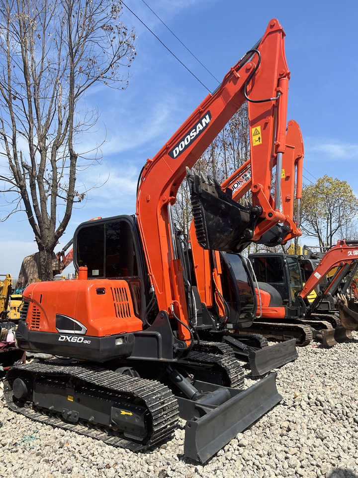Doosan DX60 - Μίνι εκσκαφέας: φωτογραφία 1 Doosan DX60 - Μίνι εκσκαφέας: φωτογραφία 1