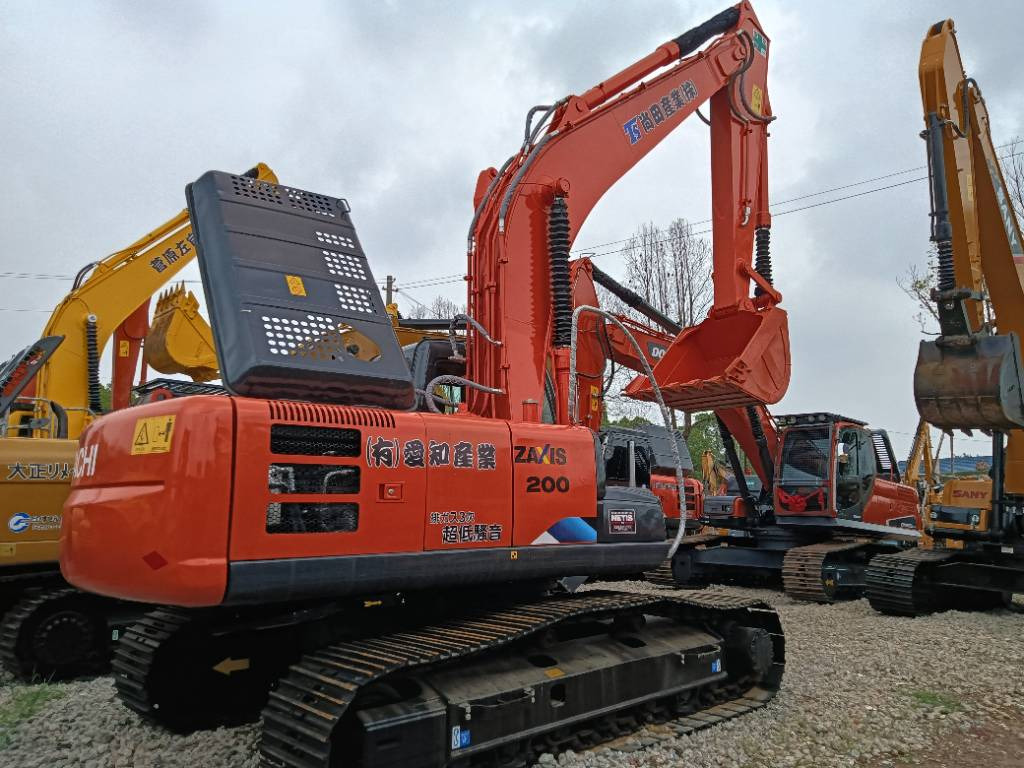 Hitachi ZX 200 - Ερπυστριοφόρος εκσκαφέας: φωτογραφία 3 Hitachi ZX 200 - Ερπυστριοφόρος εκσκαφέας: φωτογραφία 3