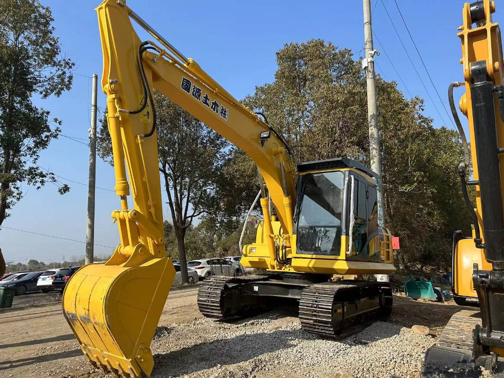 KOMATSU PC 130-8 - Ερπυστριοφόρος εκσκαφέας: φωτογραφία 3 KOMATSU PC 130-8 - Ερπυστριοφόρος εκσκαφέας: φωτογραφία 3