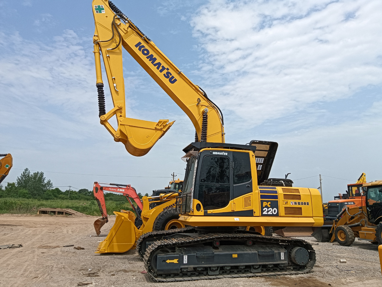 KOMATSU PC200-8 - Ερπυστριοφόρος εκσκαφέας: φωτογραφία 1 KOMATSU PC200-8 - Ερπυστριοφόρος εκσκαφέας: φωτογραφία 1