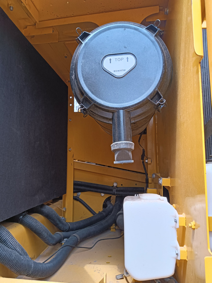 KOMATSU PC200-8 - Ερπυστριοφόρος εκσκαφέας: φωτογραφία 5 KOMATSU PC200-8 - Ερπυστριοφόρος εκσκαφέας: φωτογραφία 5