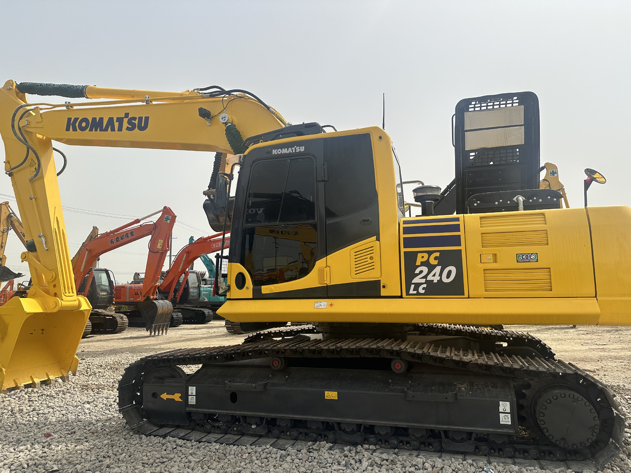 Komatsu PC 240 LC-8 - Ερπυστριοφόρος εκσκαφέας: φωτογραφία 1 Komatsu PC 240 LC-8 - Ερπυστριοφόρος εκσκαφέας: φωτογραφία 1