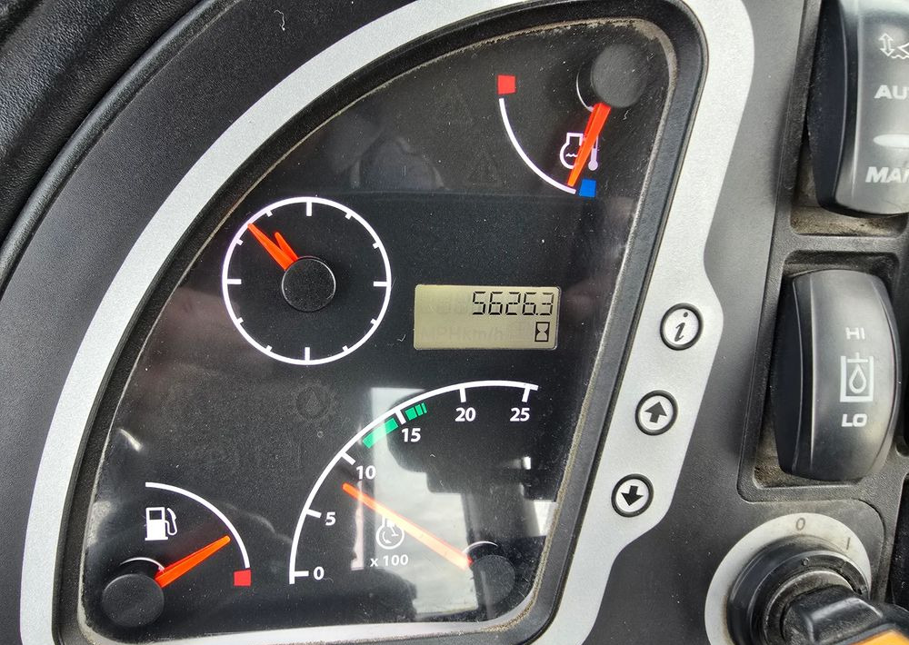 JCB - Φορτωτής εκσκαφέας: φωτογραφία 4 JCB - Φορτωτής εκσκαφέας: φωτογραφία 4