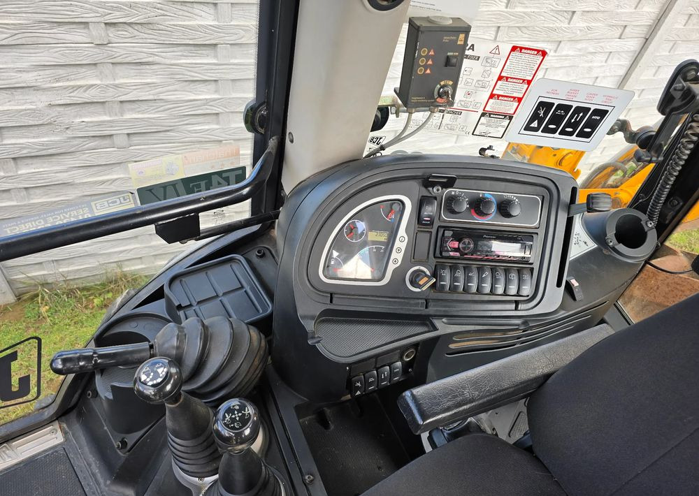 JCB - Φορτωτής εκσκαφέας: φωτογραφία 5 JCB - Φορτωτής εκσκαφέας: φωτογραφία 5