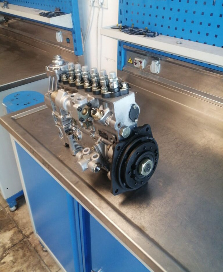 Bosch EXCHANGE A0250745702 Mercedes-Benz . truck - Αντλία καυσίμου για Φορτηγό: φωτογραφία 1 Bosch EXCHANGE A0250745702 Mercedes-Benz . truck - Αντλία καυσίμου για Φορτηγό: φωτογραφία 1